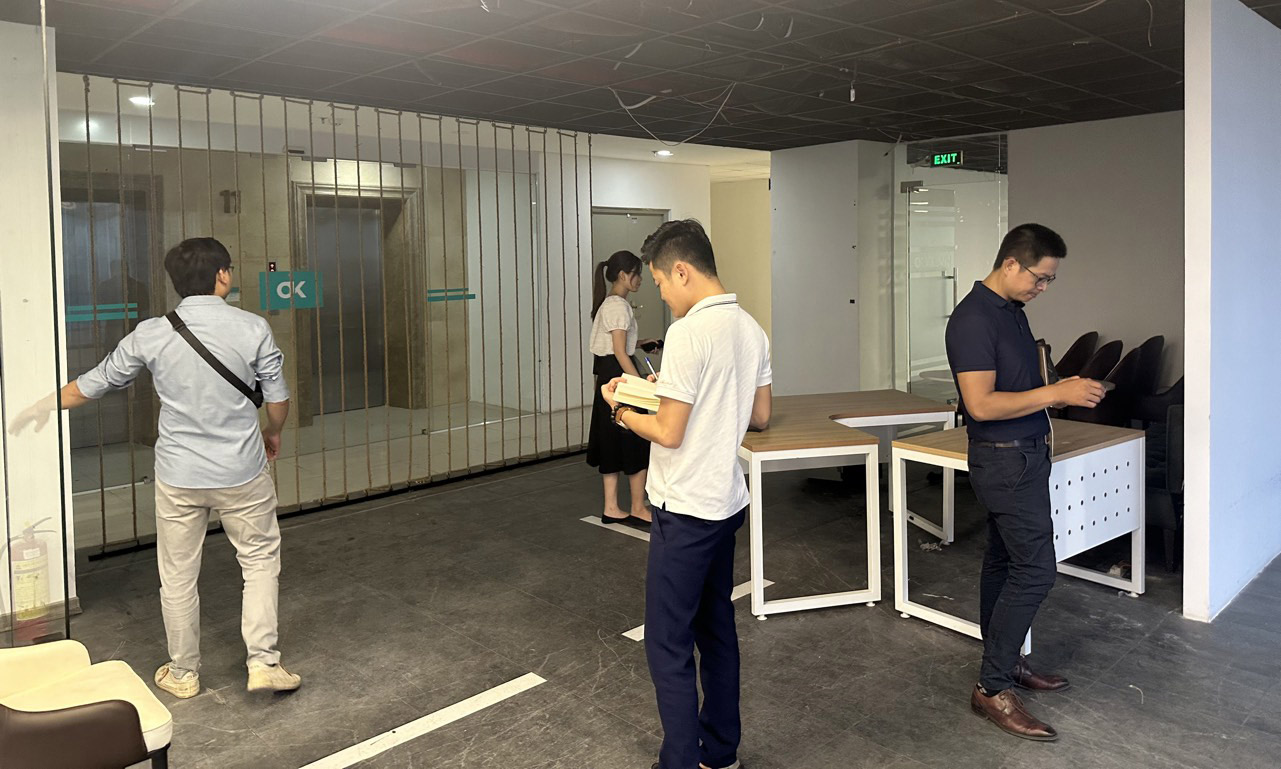 BƯỚC 2 <br> Kí Kết Hợp Đồng