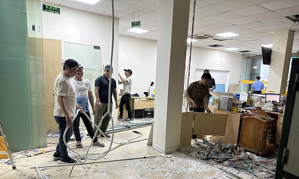 BƯỚC 3 <br> Tháo dỡ & Dọn dẹp