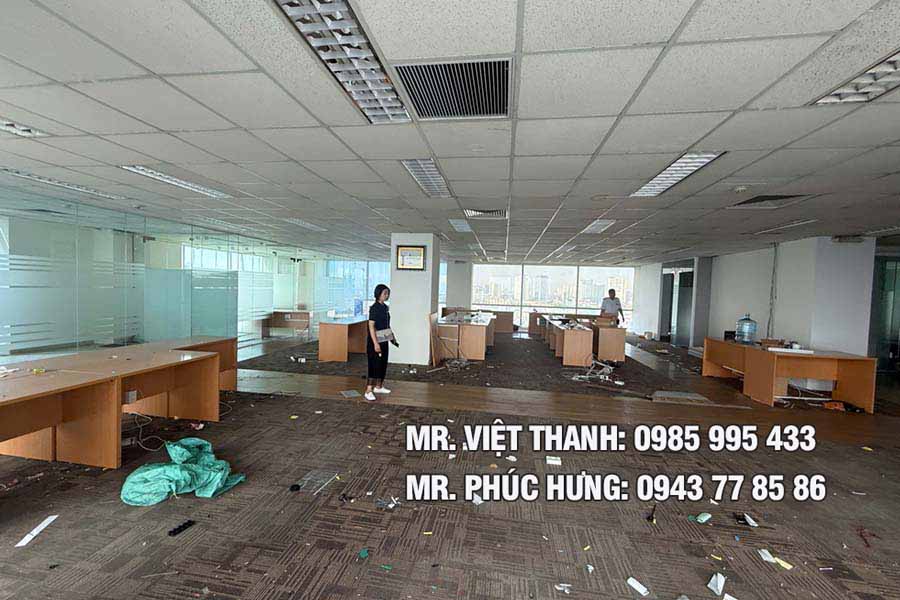 Hoàn trả mặt bằng showroom