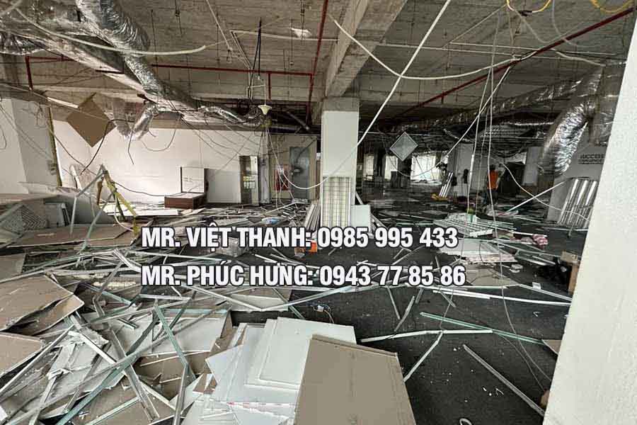 Hoàn trả mặt bằng showroom