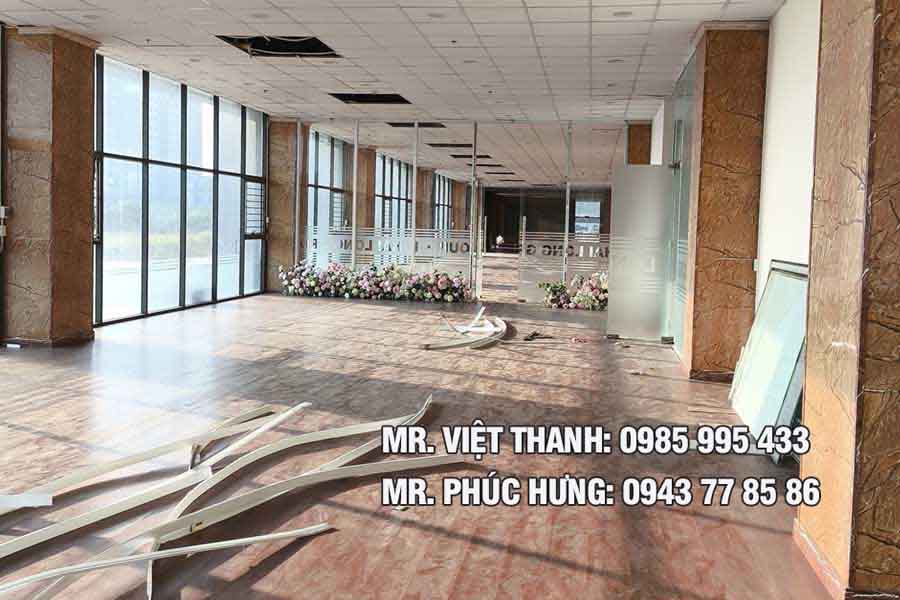 Hoàn trả mặt bằng showroom