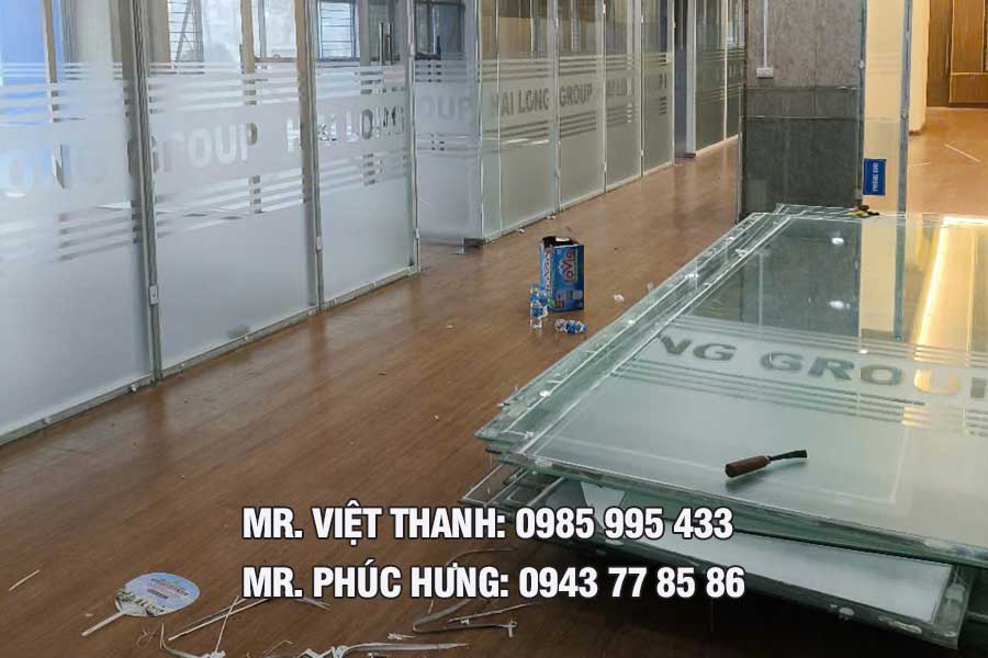 Dịch vụ tháo vách kính văn phòng tại Cầu Giấy