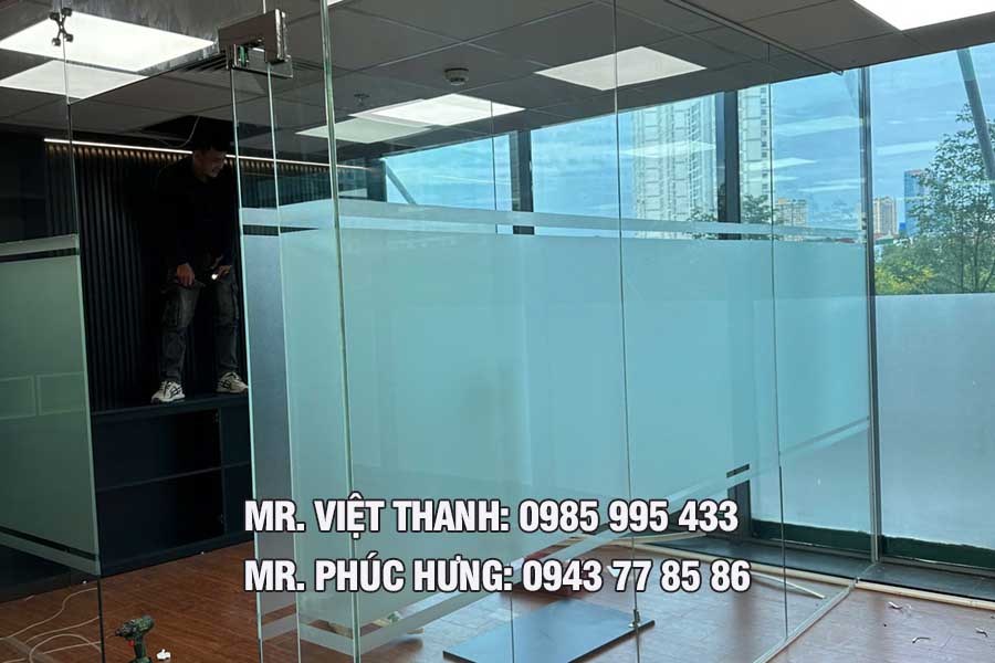 Dịch vụ tháo vách kính văn phòng tại Hai Bà Trưng